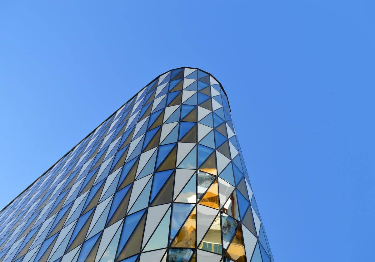 kaiyun-英超8月最佳扑救：曼城门将特拉福德扑出范赫克的射门