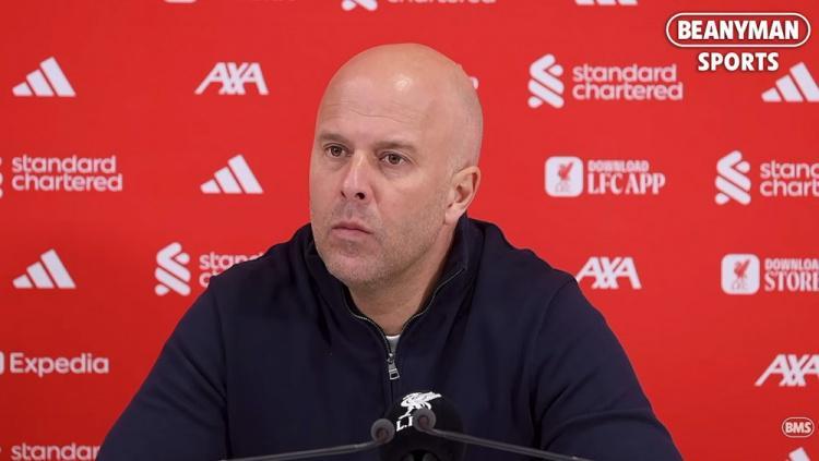 华体在线登录官网-利物浦1-1热刺“送温暖”：斯洛特迷之战术，索博都看不下去了